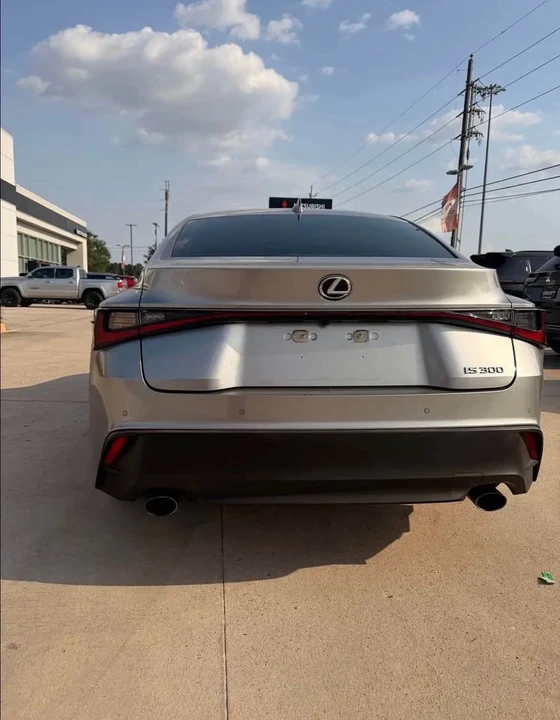 2023 Lexus IS 3rd Gen - Image 2 of 9