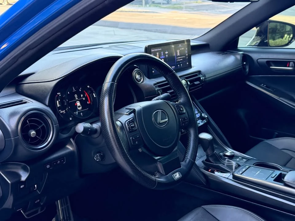 2023 Lexus IS 3rd Gen - Image 10 of 16