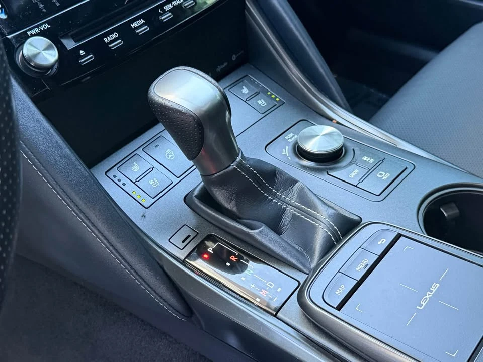 2023 Lexus IS 3rd Gen - Image 14 of 16