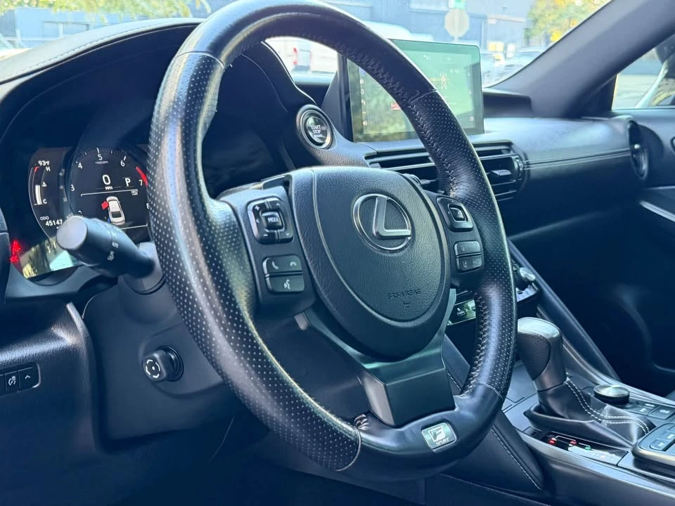 2023 Lexus IS 3rd Gen - Image 15 of 16