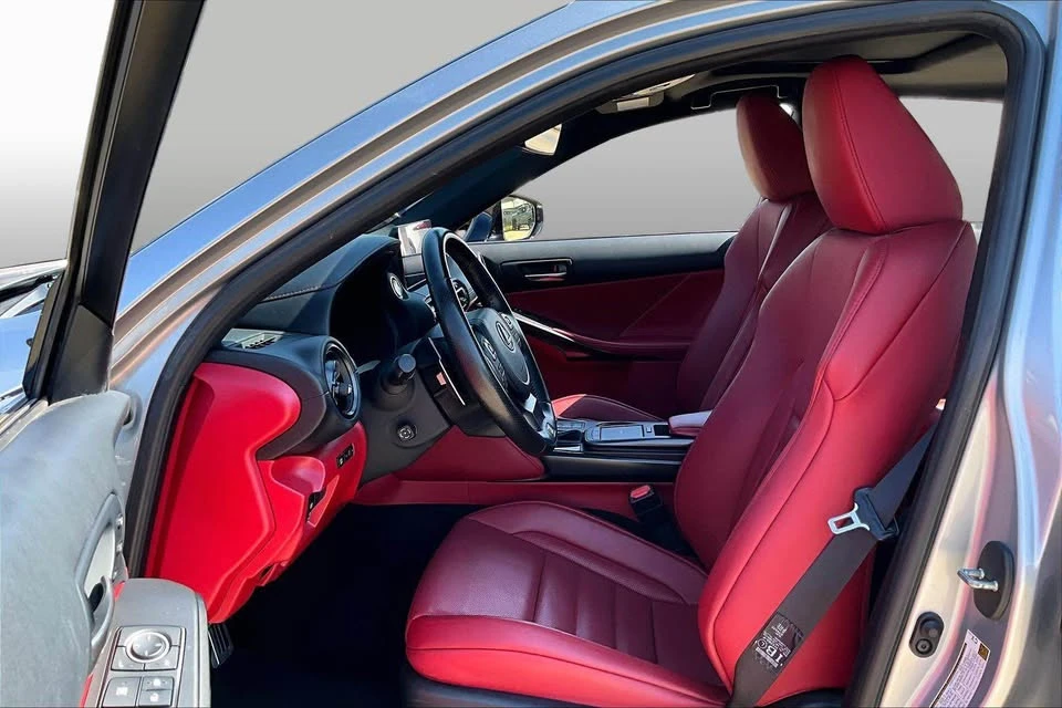 2023 Lexus IS 3rd Gen - Image 4 of 6