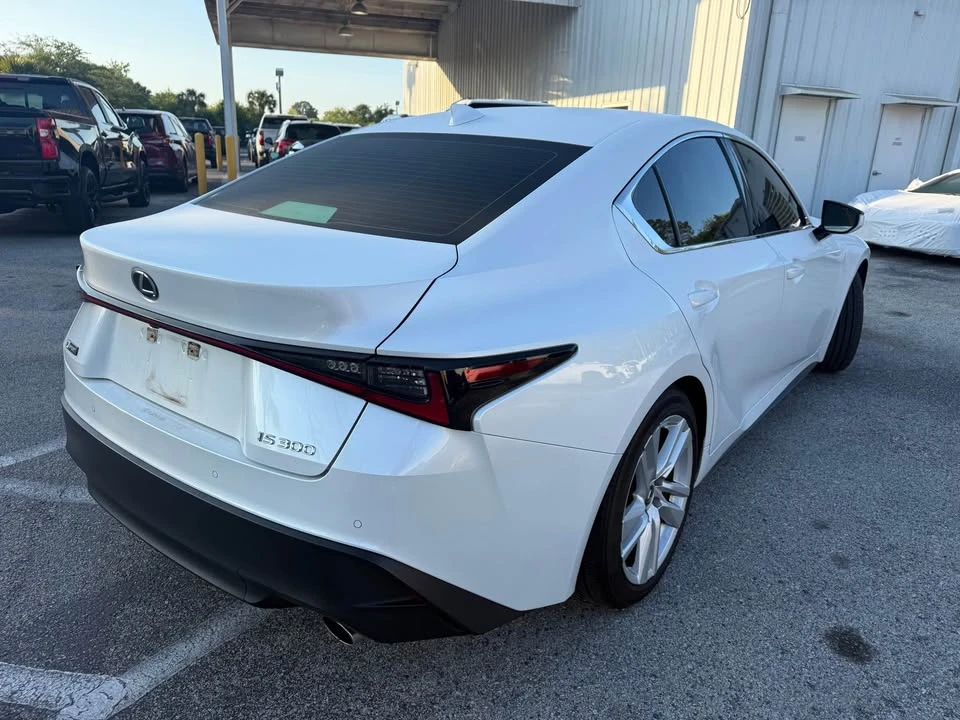 2023 Lexus IS 3rd Gen - Image 9 of 11
