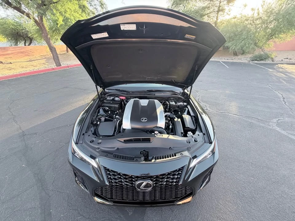 2023 Lexus IS 3rd Gen - Image 19 of 20