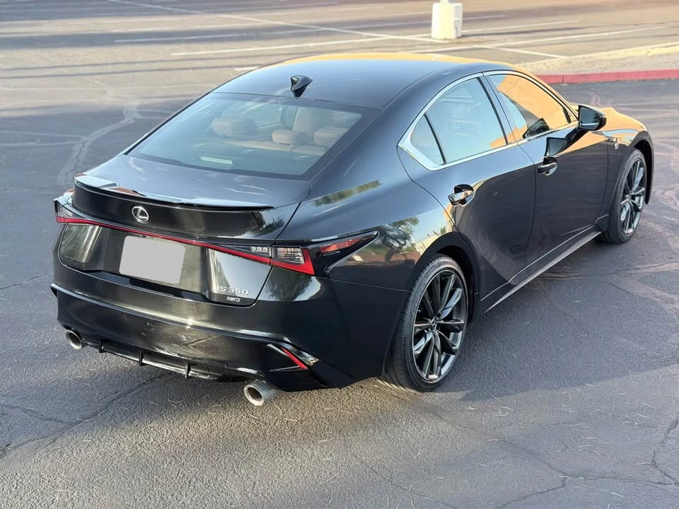 2023 Lexus IS 3rd Gen - Image 9 of 20