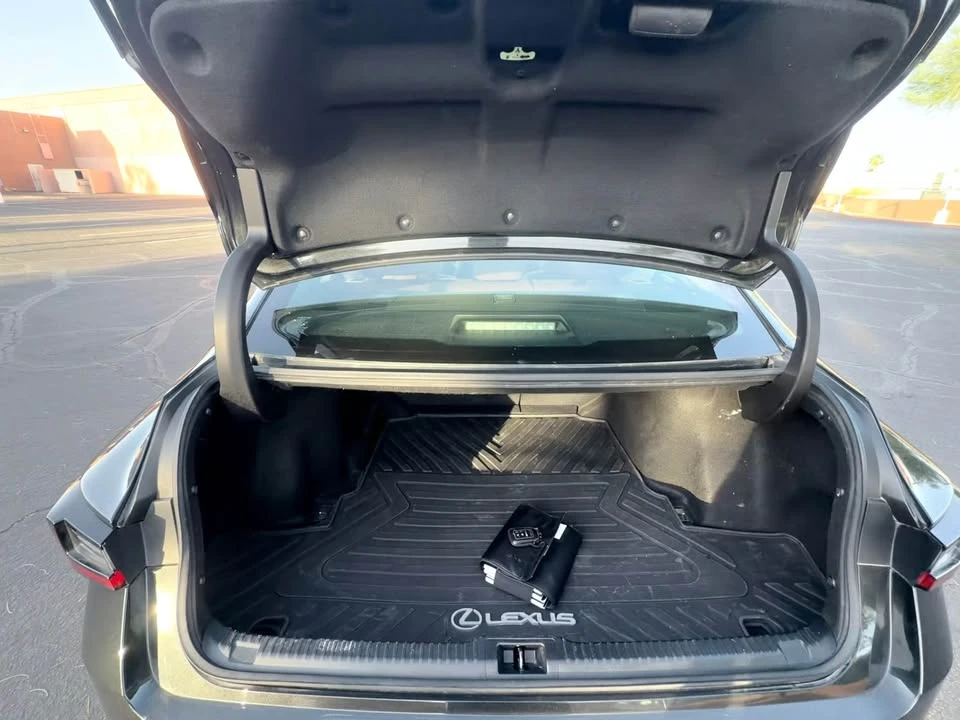 2023 Lexus IS 3rd Gen - Image 11 of 20