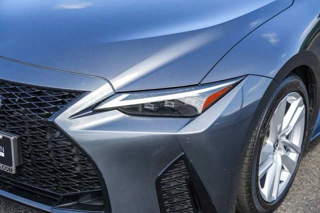 2023 Lexus IS 3rd Gen - Image 8 of 31