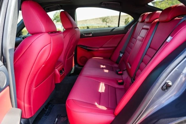 2023 Lexus IS 3rd Gen - Image 18 of 31