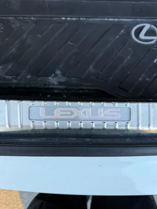 2023 Lexus IS 3rd Gen - Image 9 of 18
