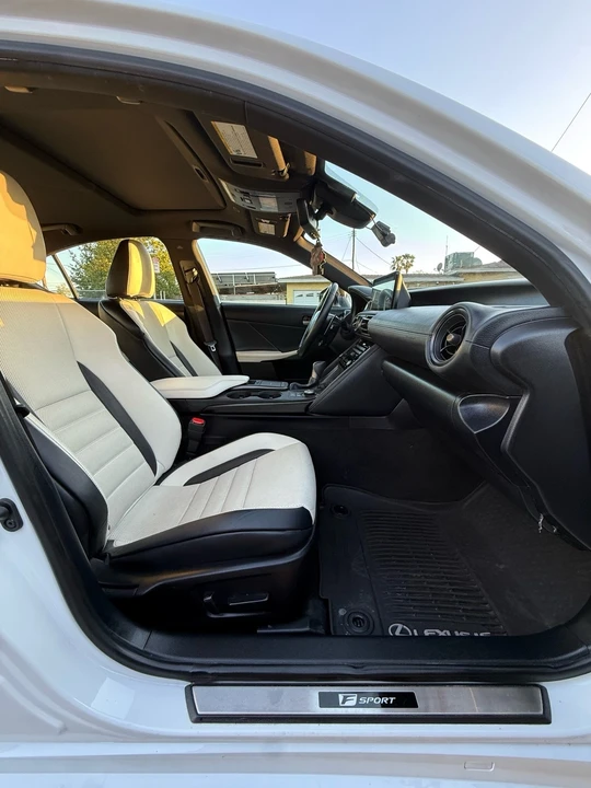 2023 Lexus IS 3rd Gen - Image 18 of 18