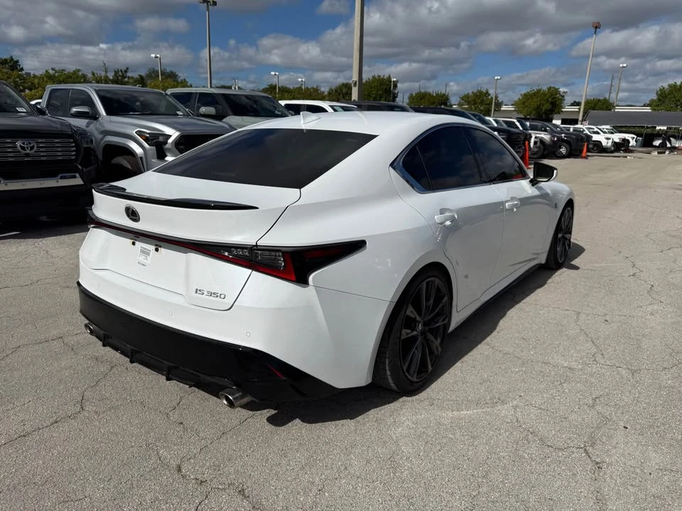 2023 Lexus IS 3rd Gen - Image 5 of 8