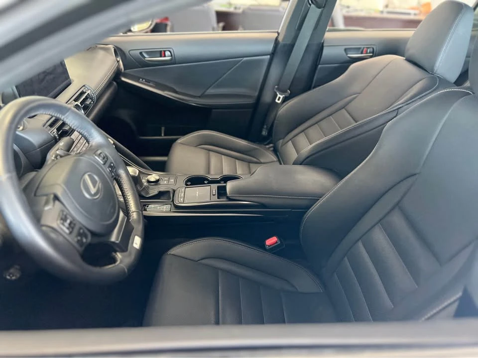 2023 Lexus IS 3rd Gen - Image 3 of 4