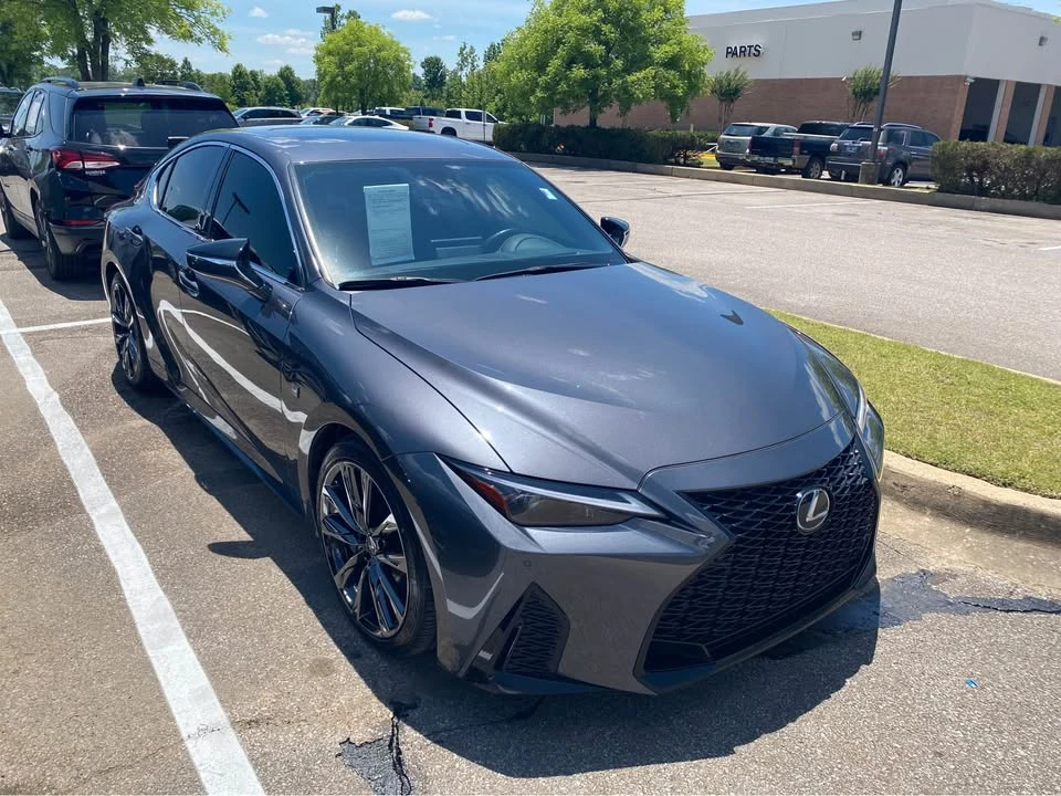 2023 Lexus IS 3rd Gen - Image 4 of 9