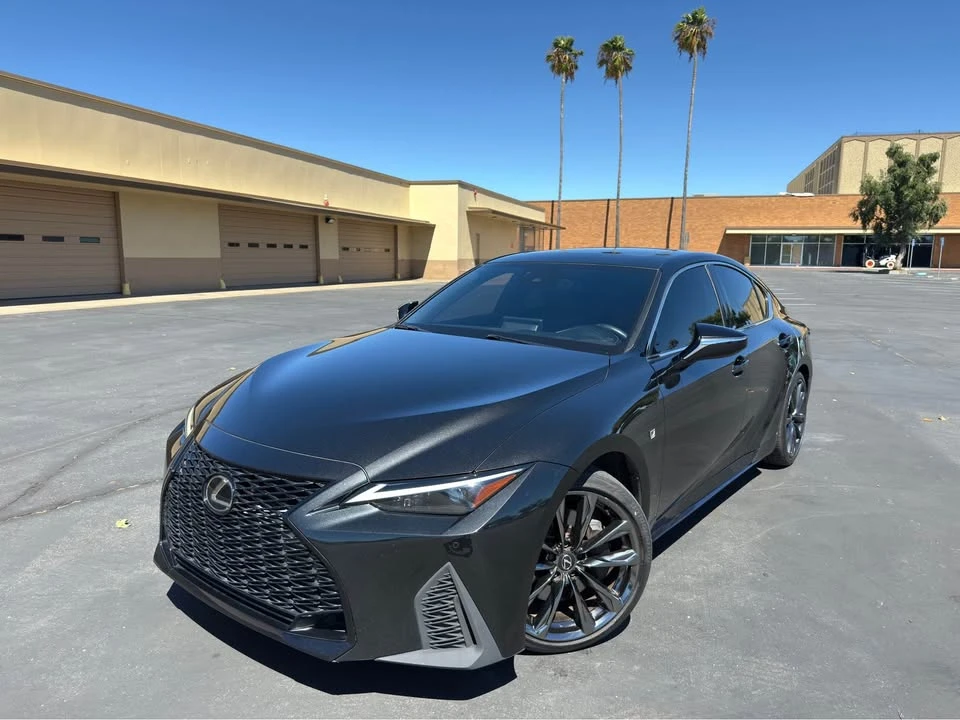 2023 Lexus IS 3rd Gen - Image 3 of 20