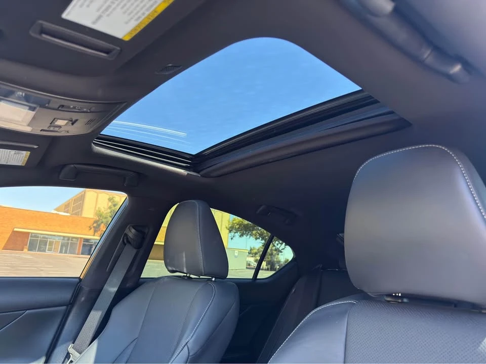 2023 Lexus IS 3rd Gen - Image 12 of 20
