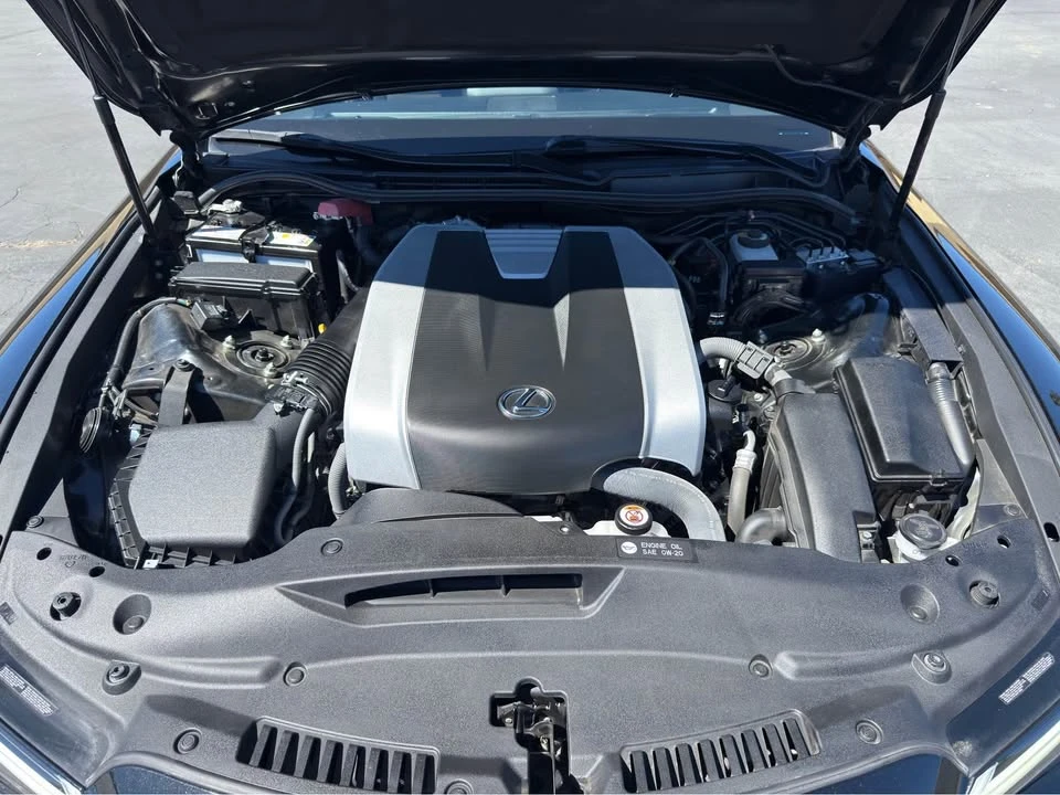 2023 Lexus IS 3rd Gen - Image 9 of 20
