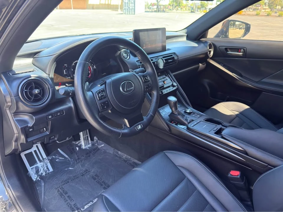 2023 Lexus IS 3rd Gen - Image 15 of 20