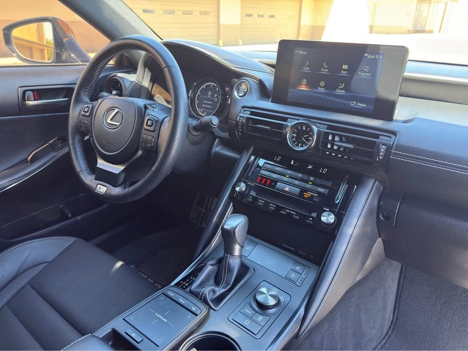 2023 Lexus IS 3rd Gen - Image 18 of 20