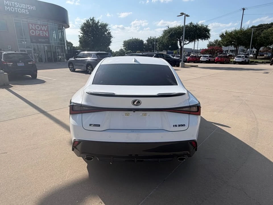 2023 Lexus IS 3rd Gen - Image 4 of 9