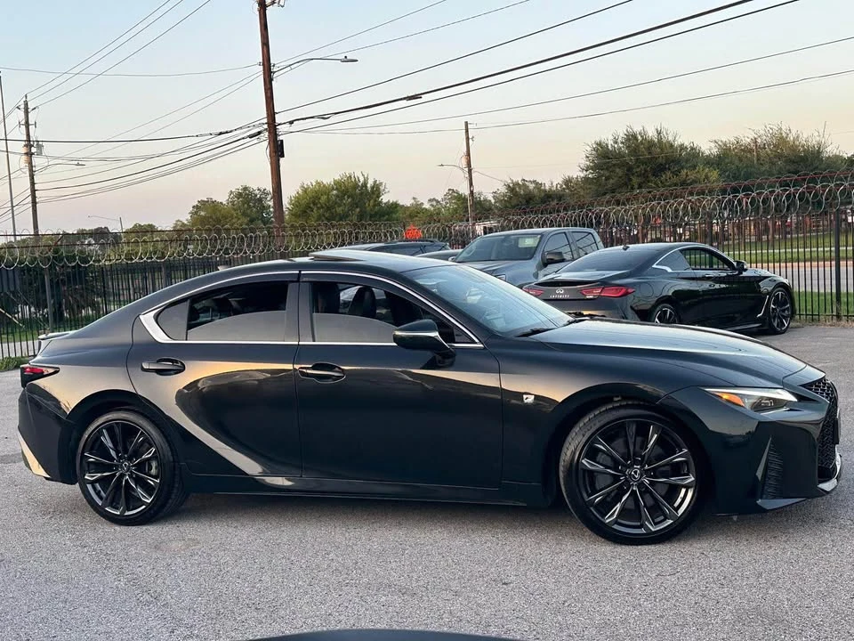 2023 Lexus IS 3rd Gen - Image 4 of 20