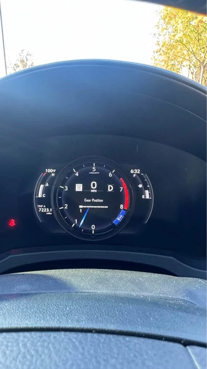 2023 Lexus IS 3rd Gen - Image 8 of 10