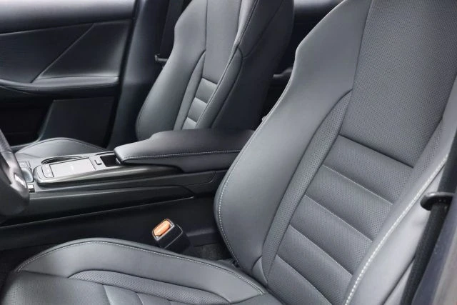 2023 Lexus IS 3rd Gen - Image 19 of 21