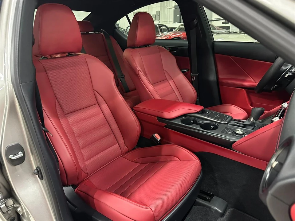 2023 Lexus IS 3rd Gen - Image 20 of 31