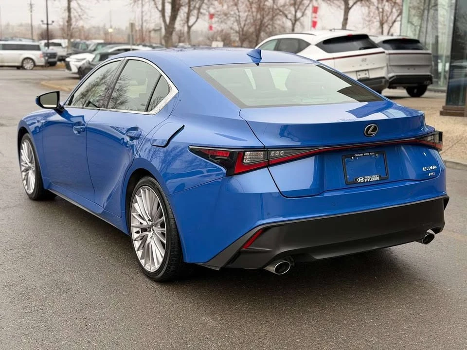2023 Lexus IS 3rd Gen - Image 9 of 10