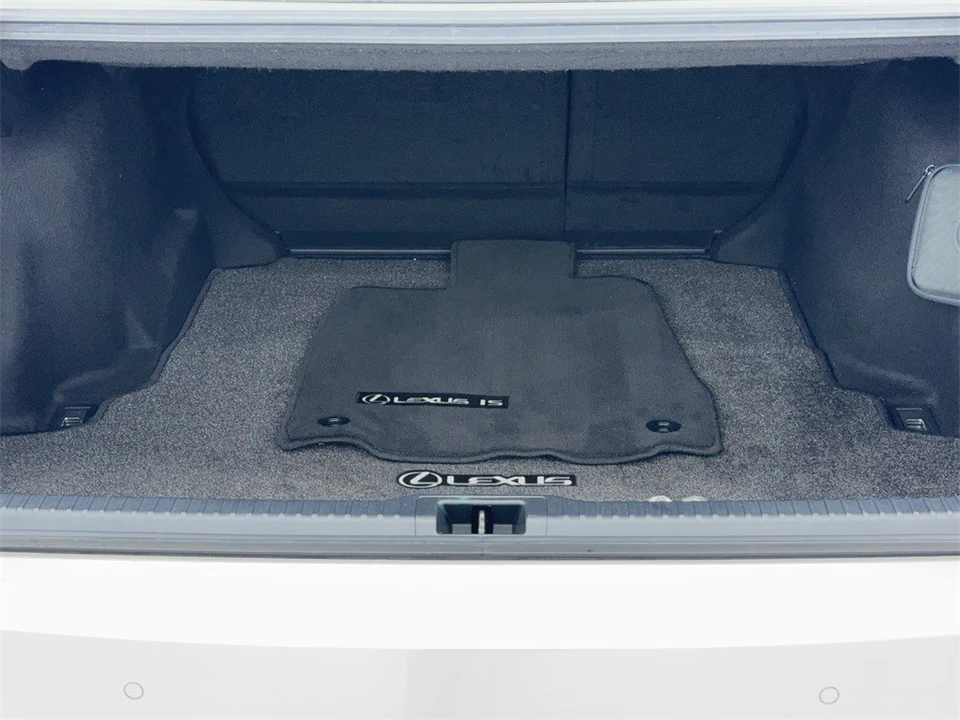 2023 Lexus IS 3rd Gen - Image 12 of 12