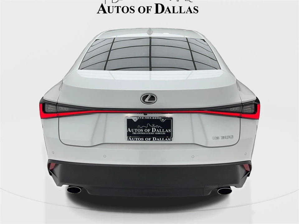 2023 Lexus IS 3rd Gen - Image 11 of 12