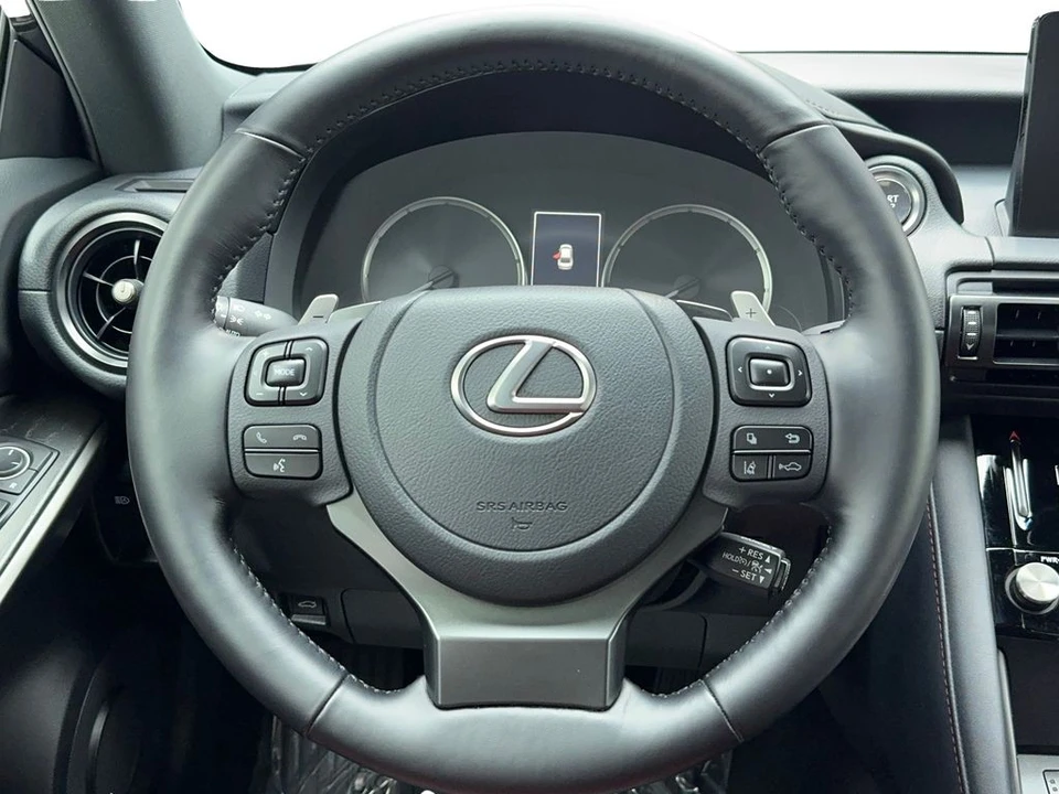 2023 Lexus IS 3rd Gen - Image 18 of 21