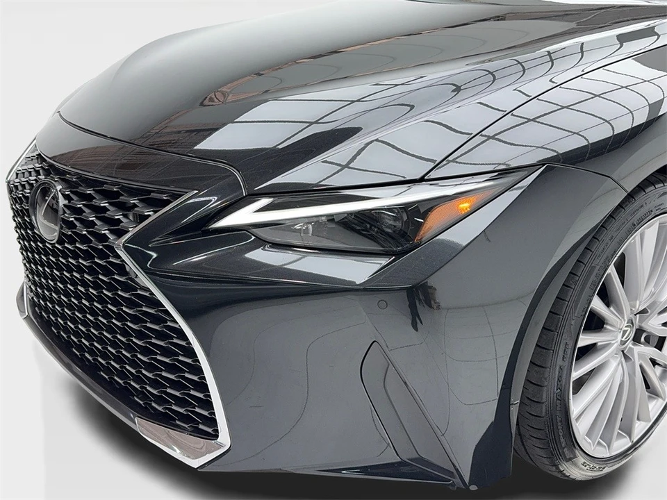 2023 Lexus IS 3rd Gen - Image 5 of 12