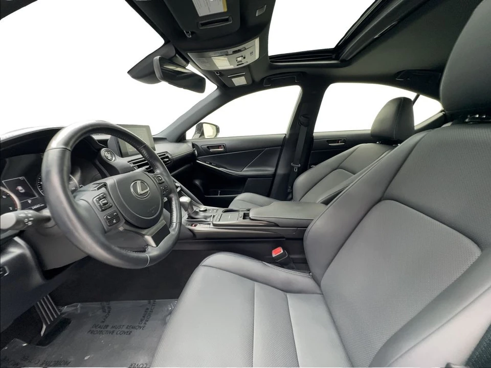 2023 Lexus IS 3rd Gen - Image 20 of 31