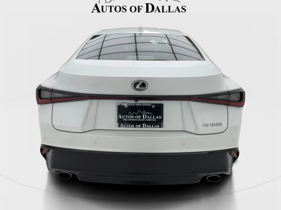 2023 Lexus IS 3rd Gen - Image 9 of 31