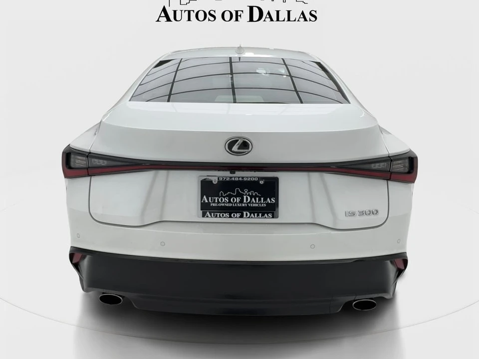 2023 Lexus IS 3rd Gen - Image 9 of 31