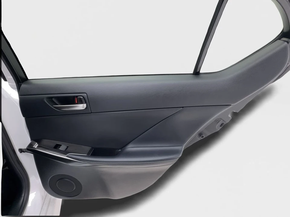 2023 Lexus IS 3rd Gen - Image 30 of 31