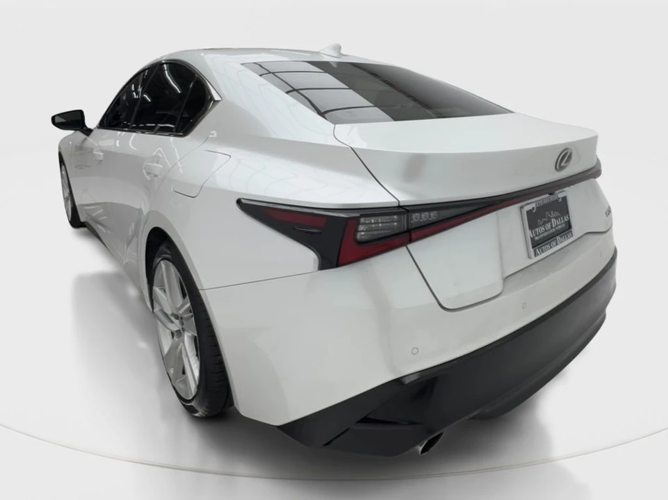 2023 Lexus IS 3rd Gen - Image 10 of 31