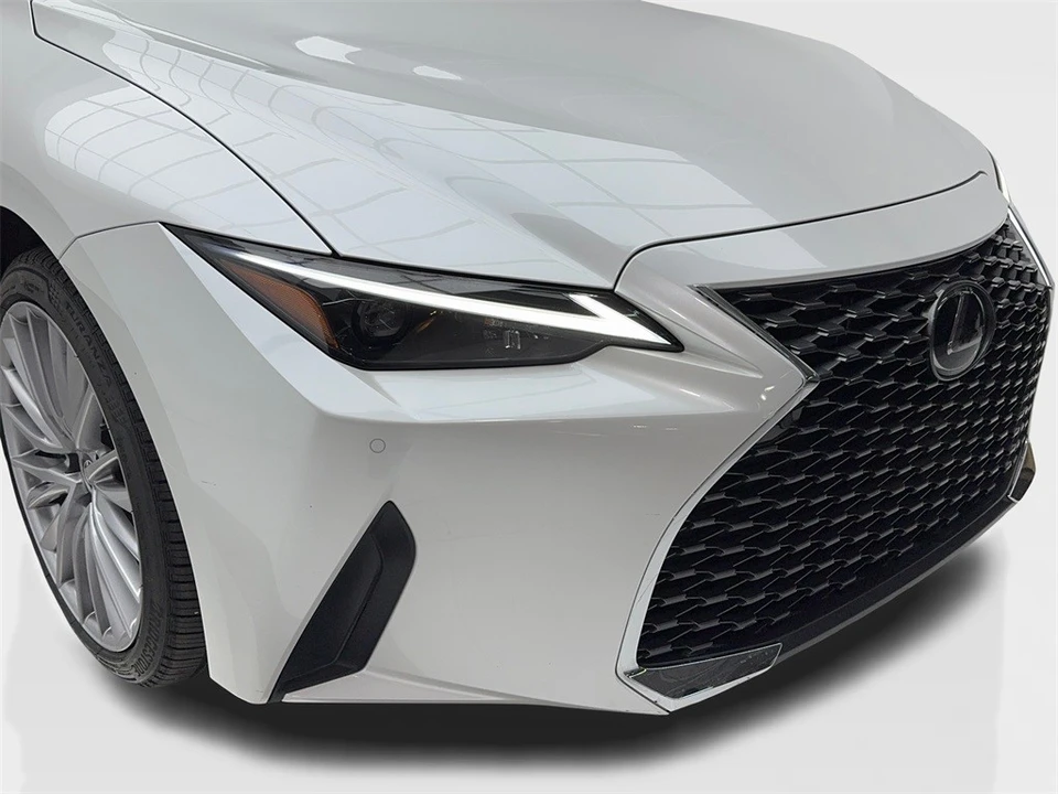 2023 Lexus IS 3rd Gen - Image 3 of 12