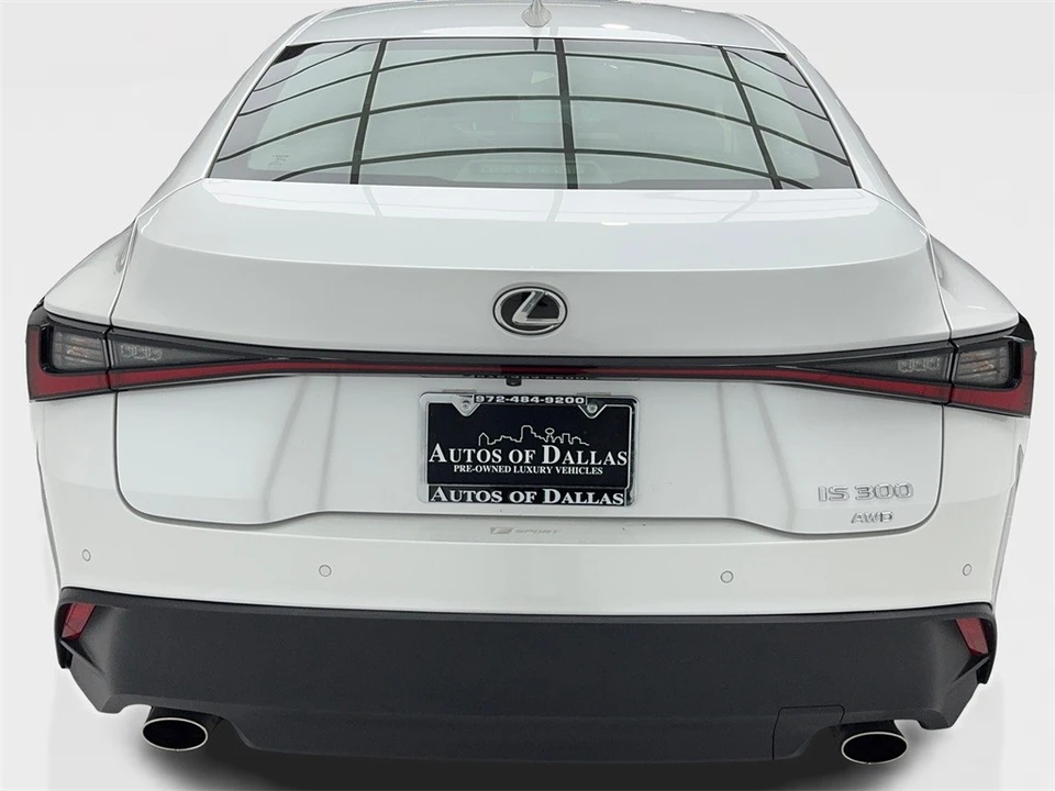 2023 Lexus IS 3rd Gen - Image 11 of 12