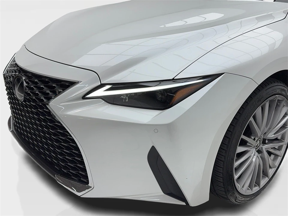 2023 Lexus IS 3rd Gen - Image 5 of 12