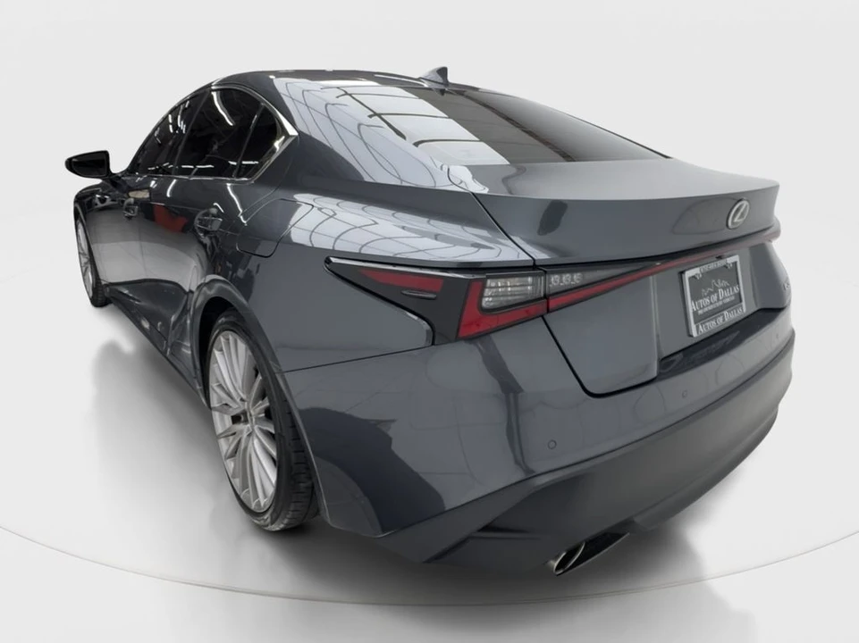 2023 Lexus IS 3rd Gen - Image 10 of 31