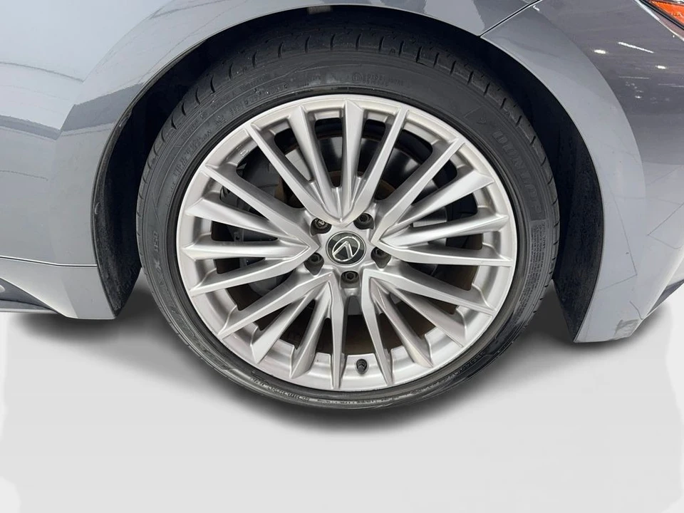 2023 Lexus IS 3rd Gen - Image 14 of 31