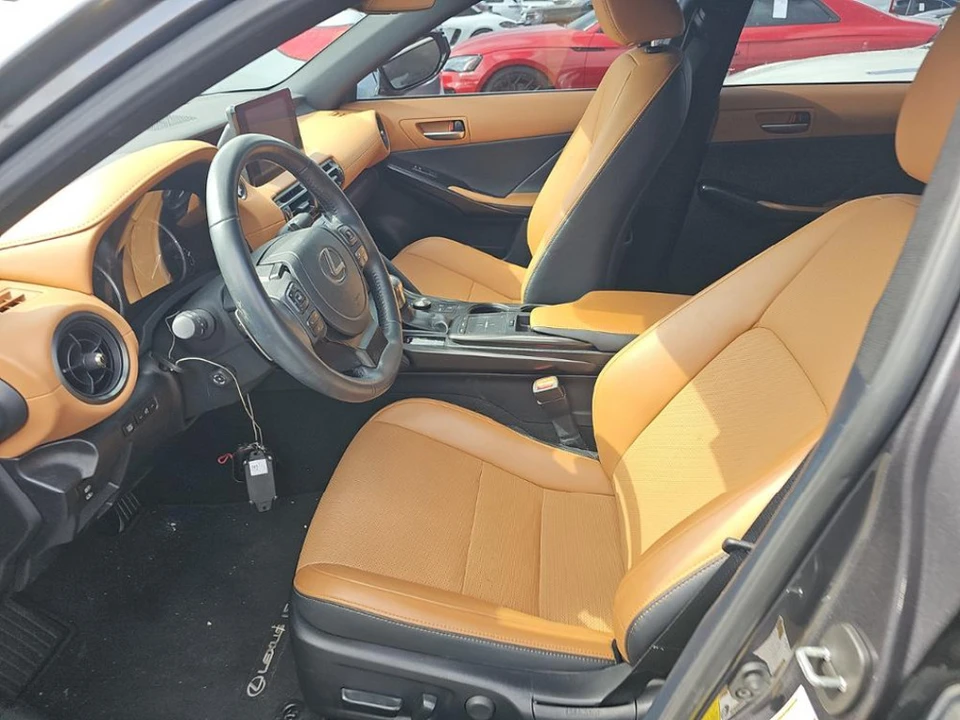 2023 Lexus IS 3rd Gen - Image 4 of 10