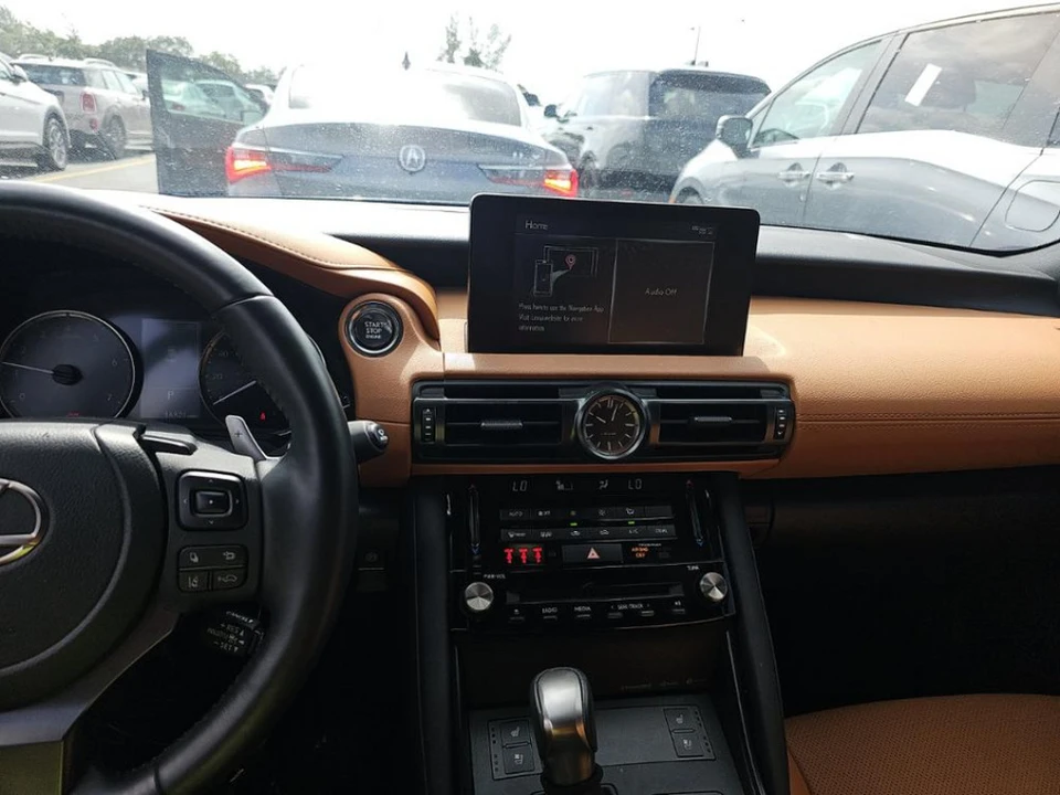 2023 Lexus IS 3rd Gen - Image 6 of 10