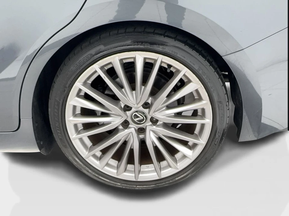 2023 Lexus IS 3rd Gen - Image 12 of 31