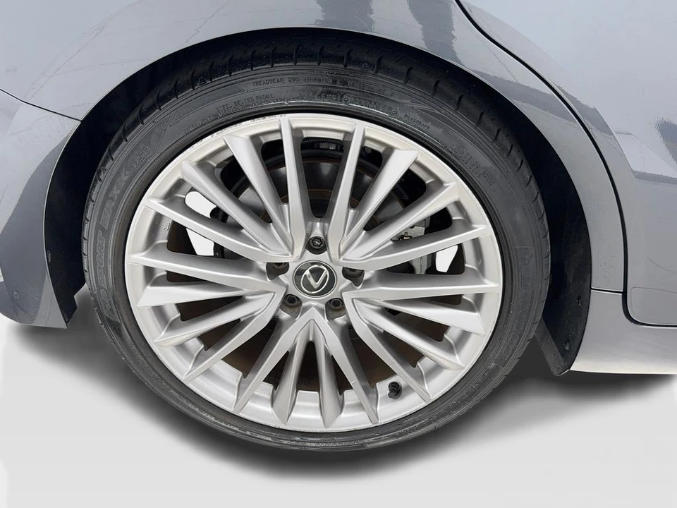 2023 Lexus IS 3rd Gen - Image 16 of 31