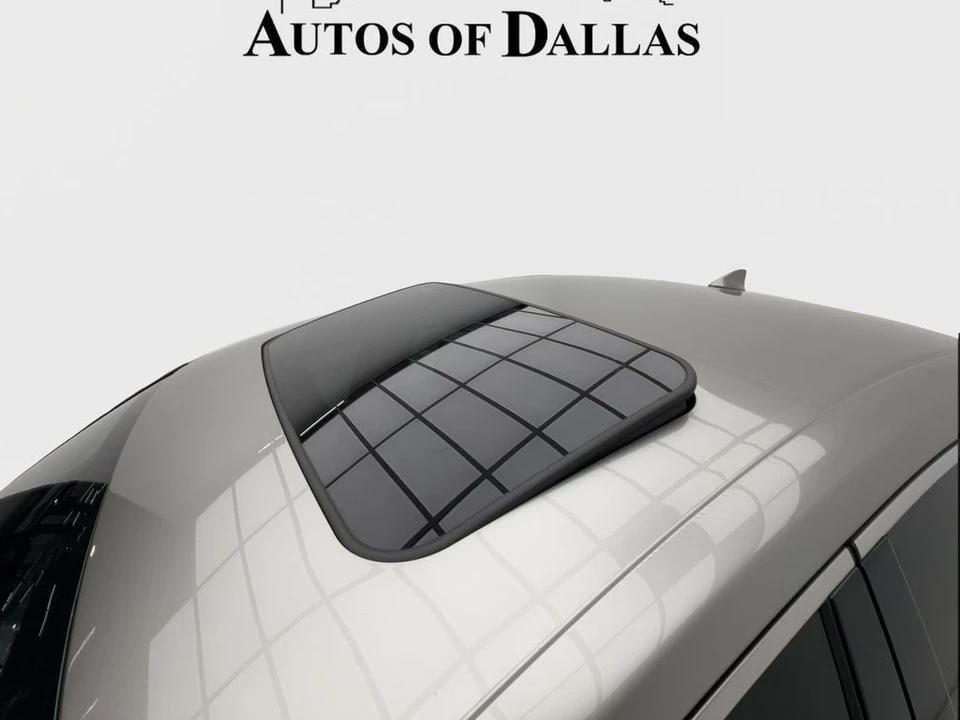 2023 Lexus IS 3rd Gen - Image 11 of 31
