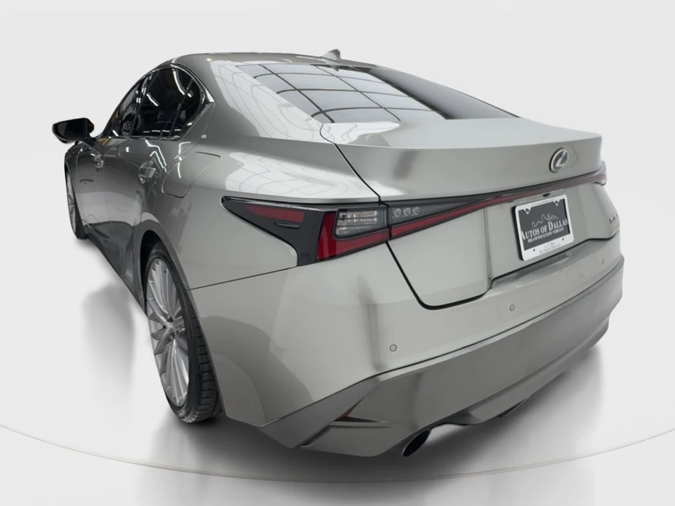 2023 Lexus IS 3rd Gen - Image 10 of 31