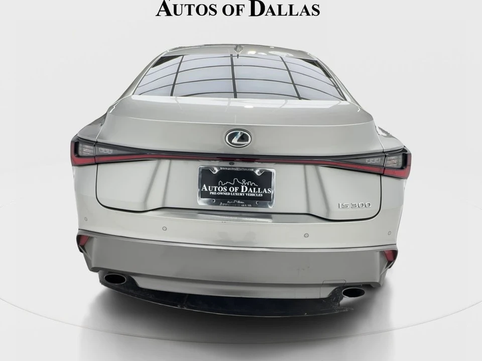 2023 Lexus IS 3rd Gen - Image 9 of 31