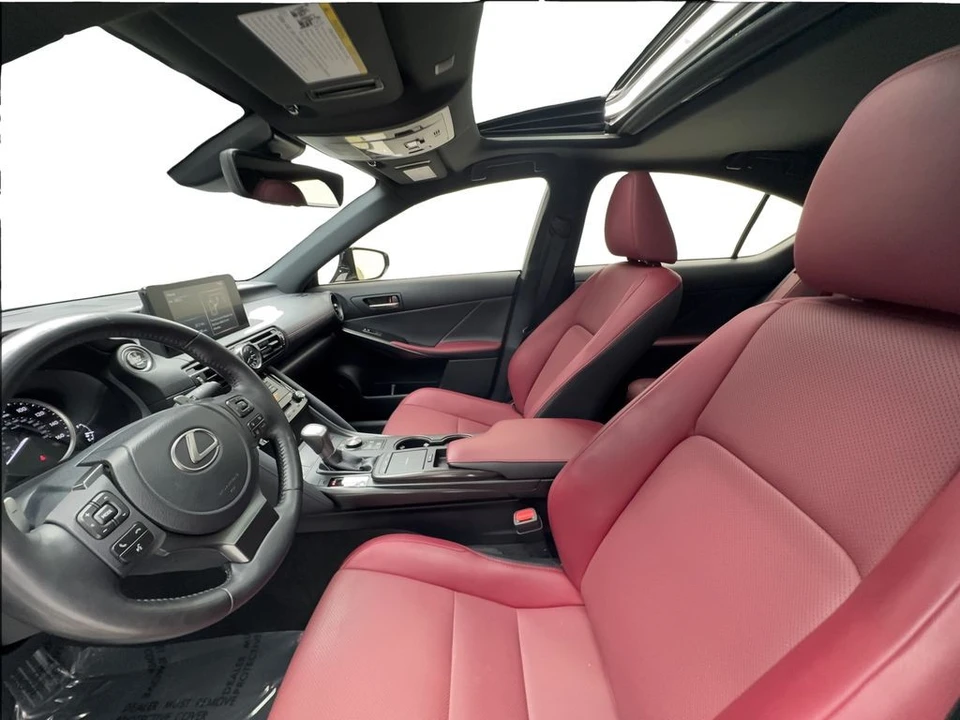 2023 Lexus IS 3rd Gen - Image 21 of 31