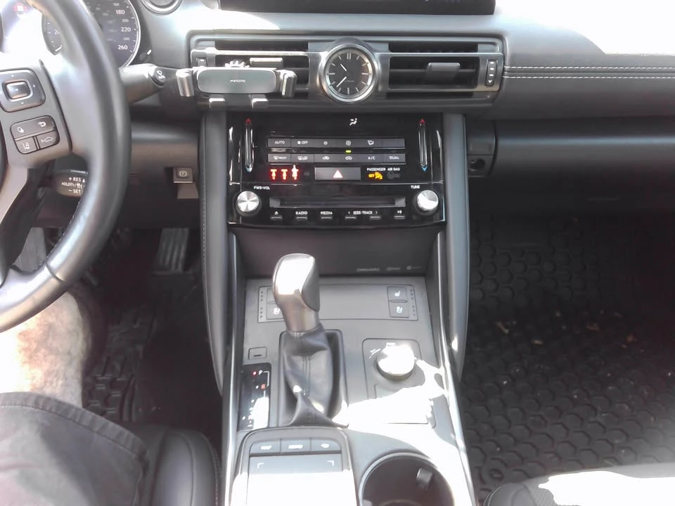 2023 Lexus IS 3rd Gen - Image 14 of 17